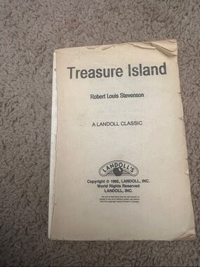 Treasure Island by Robert Louis Stevenson - Beige Paperback